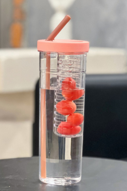Ins Style Portable Plastic Juice Cup with Straw